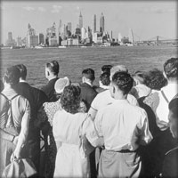 Auf der Fähre von New Jersey nach New York, 1940